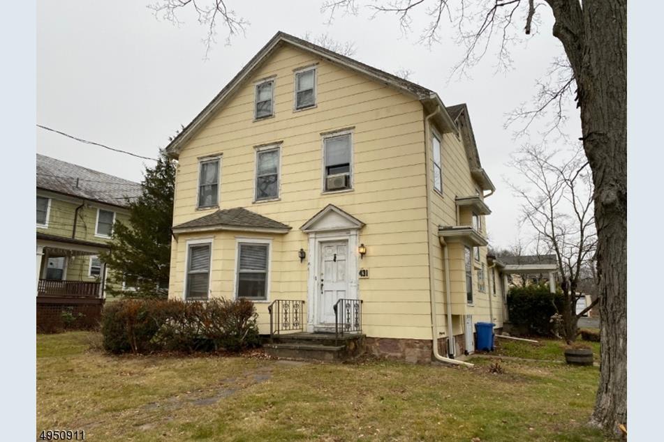 431 Main St