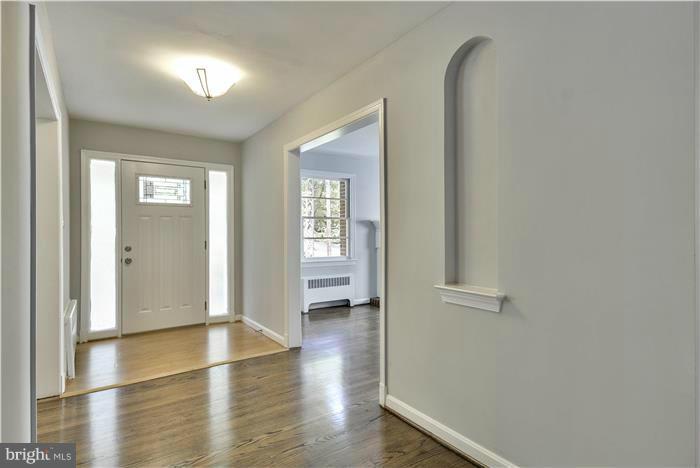 1304 Woodside Pkwy