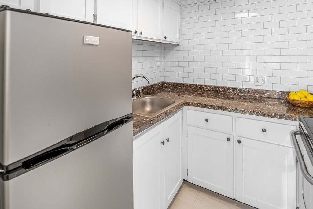 231 Coolidge Ave #412