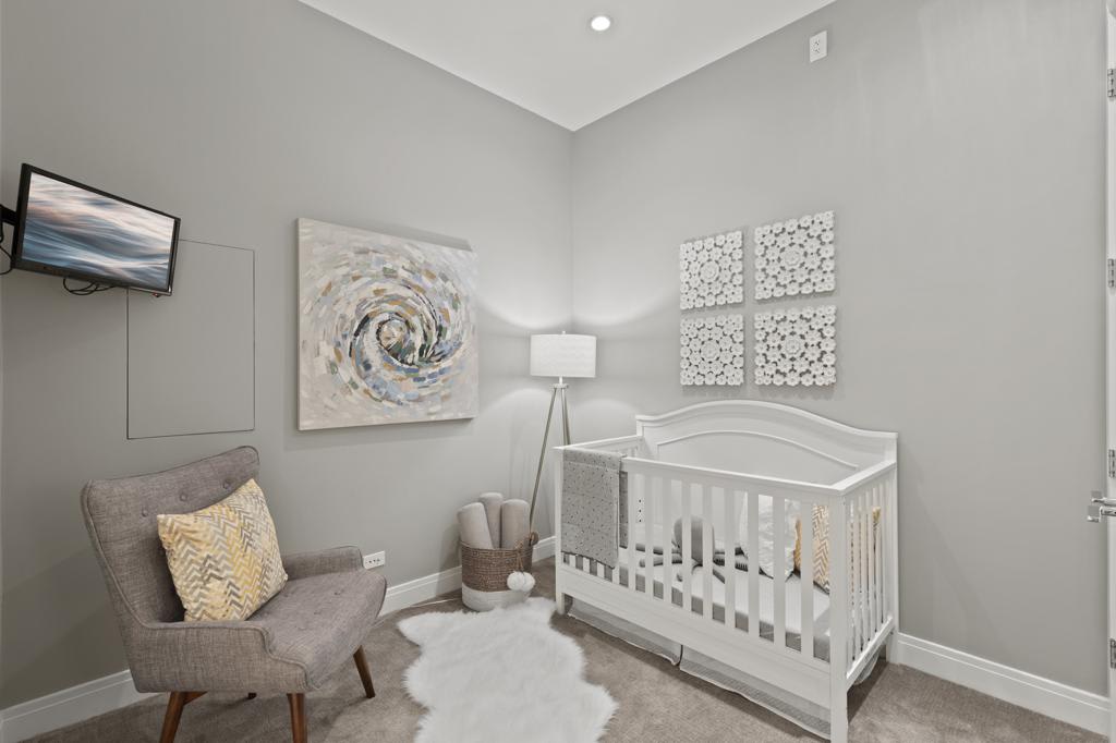 4 Bedroom with Rooftop Located in the Heart of River North