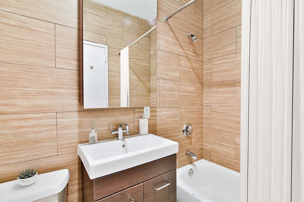 135 William Street, Apt 4-B