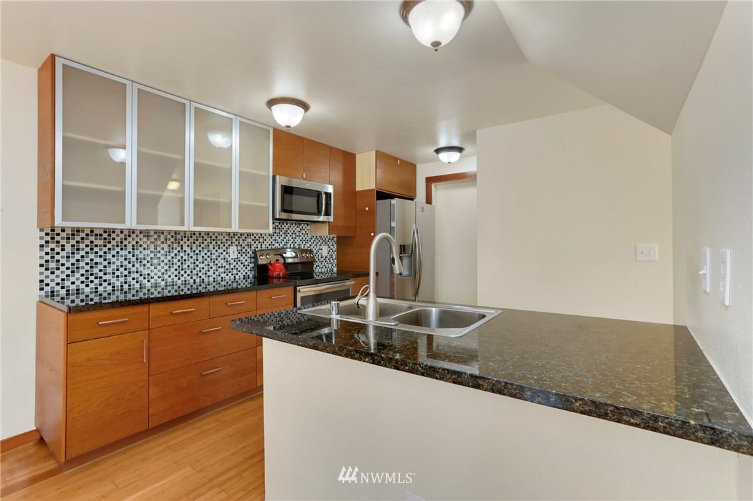 B-502 105th St