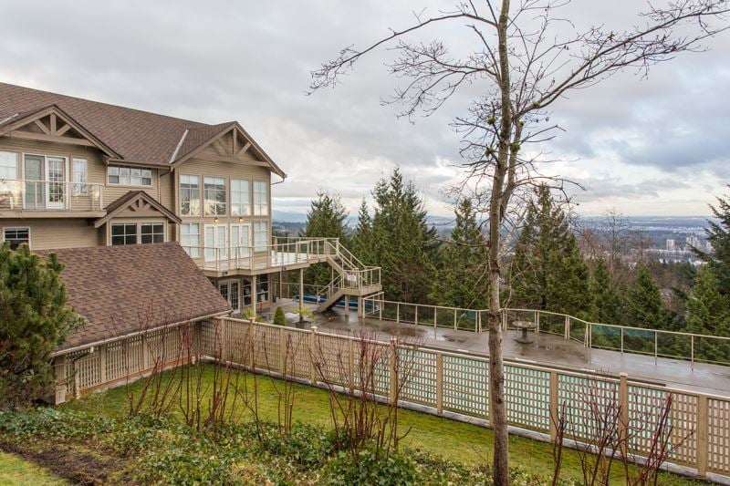 2-2979 Panorama Dr