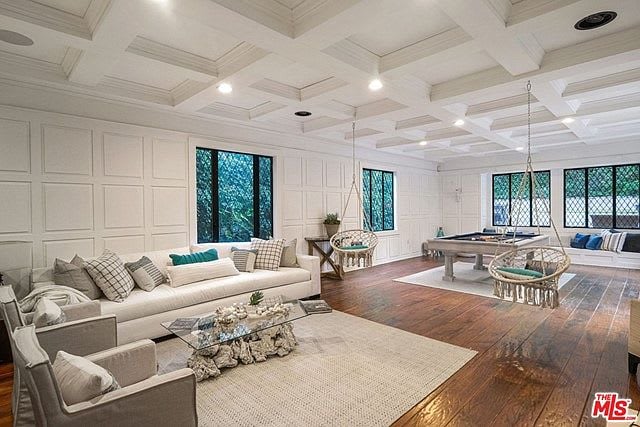 Ridge Opulent