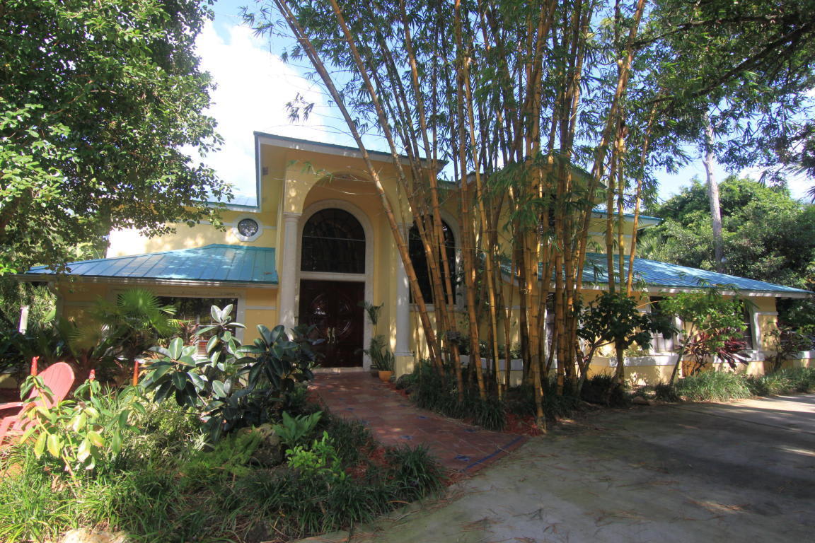 92 Squire Dr