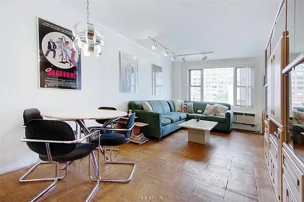 435 East 77th Street Unit: 8G