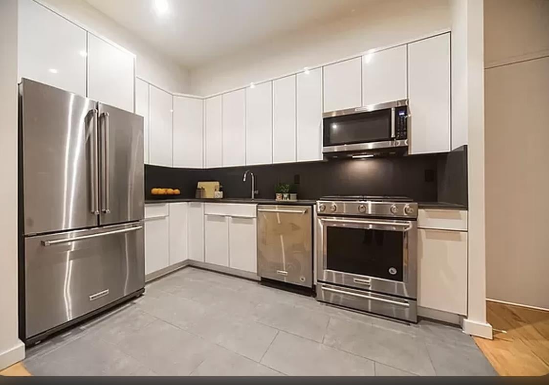 135 William Street, Apt 6-A