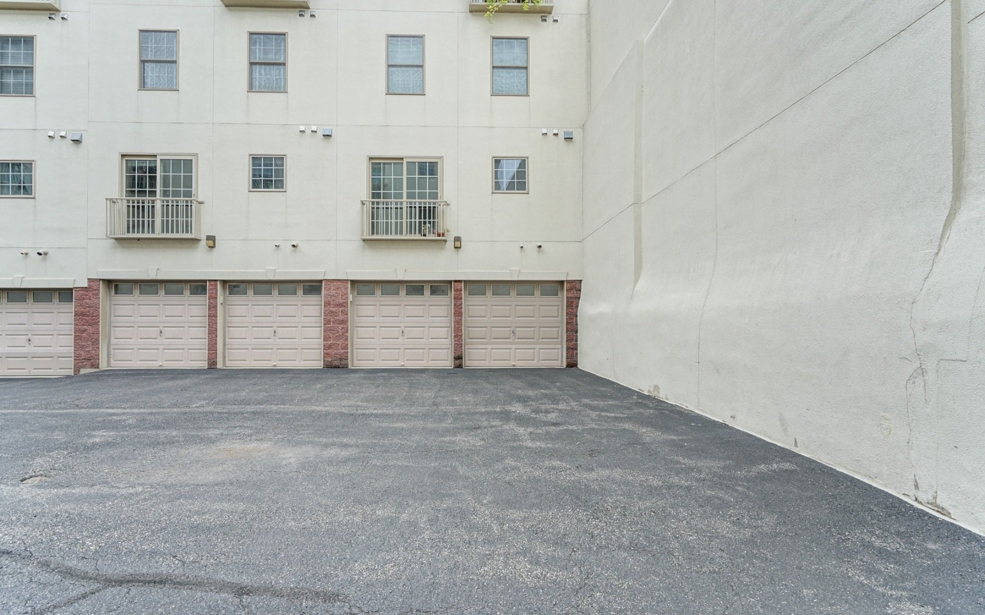 2230 Fairmount Ave, #B