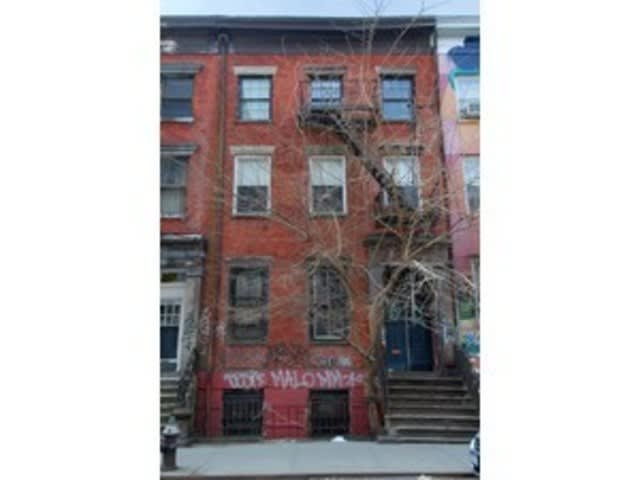 326 E 4th St