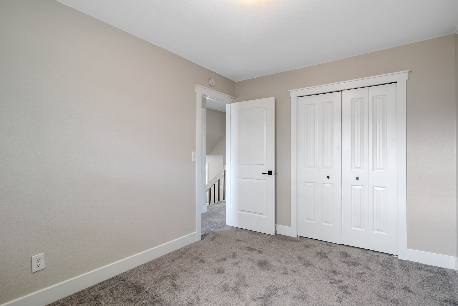 1960 Rusty Hinge Drive