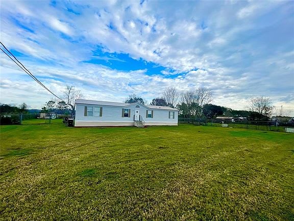 5237 Meadow Grove Trail