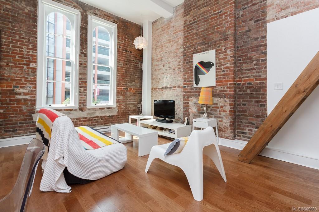 202-562 Yates St, Victoria