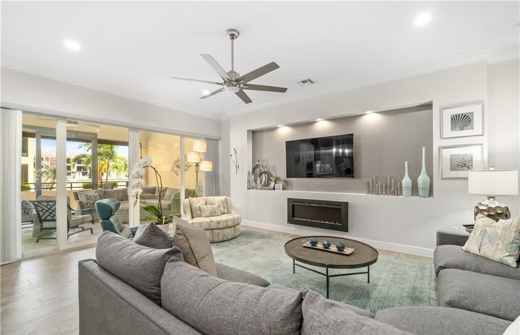 21530 Strada Nuova Cir #210