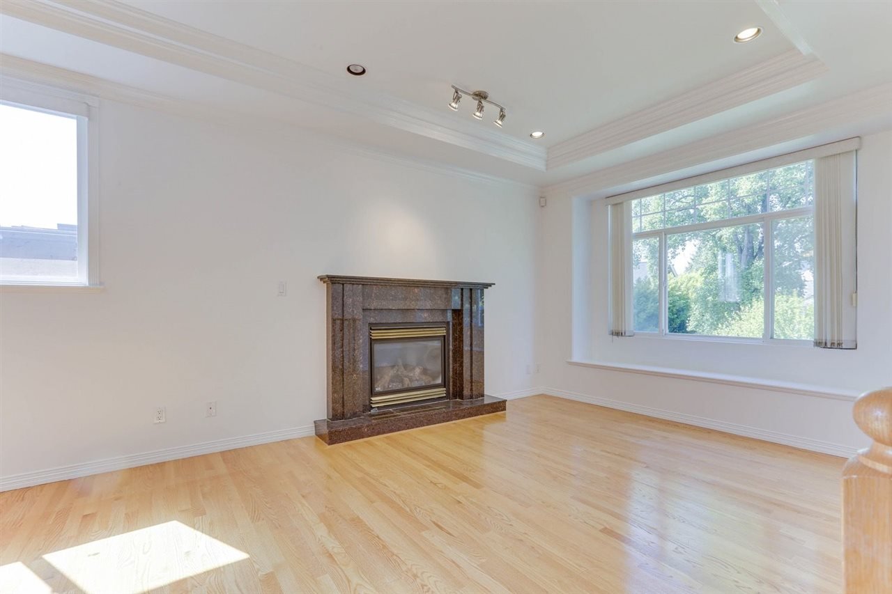 268 E 45th Ave