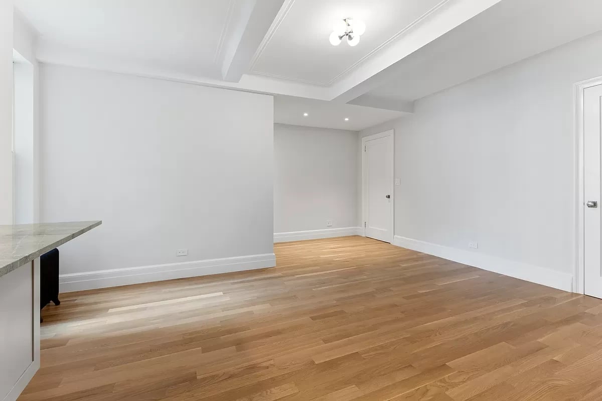 415 Central Park West Unit: 1E