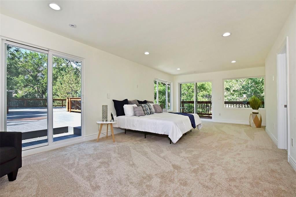 12 Hazel Ave