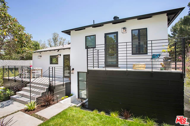 2607 Riverside Ter