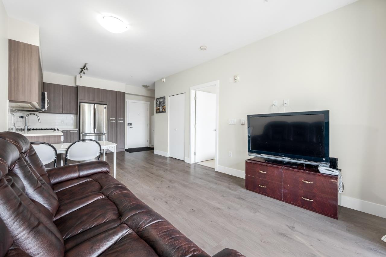 102-1306 5th Ave