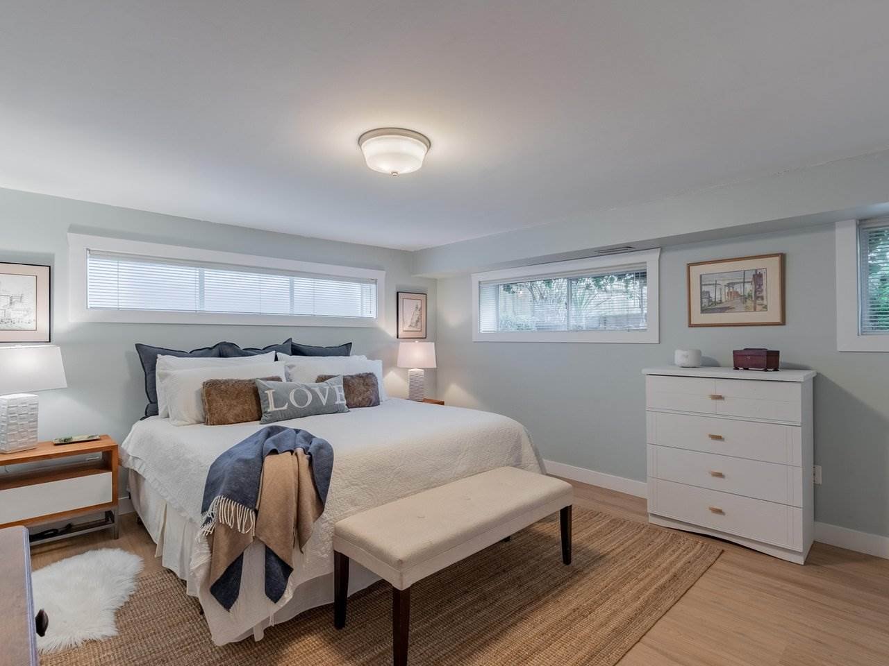 480 W Kings Rd