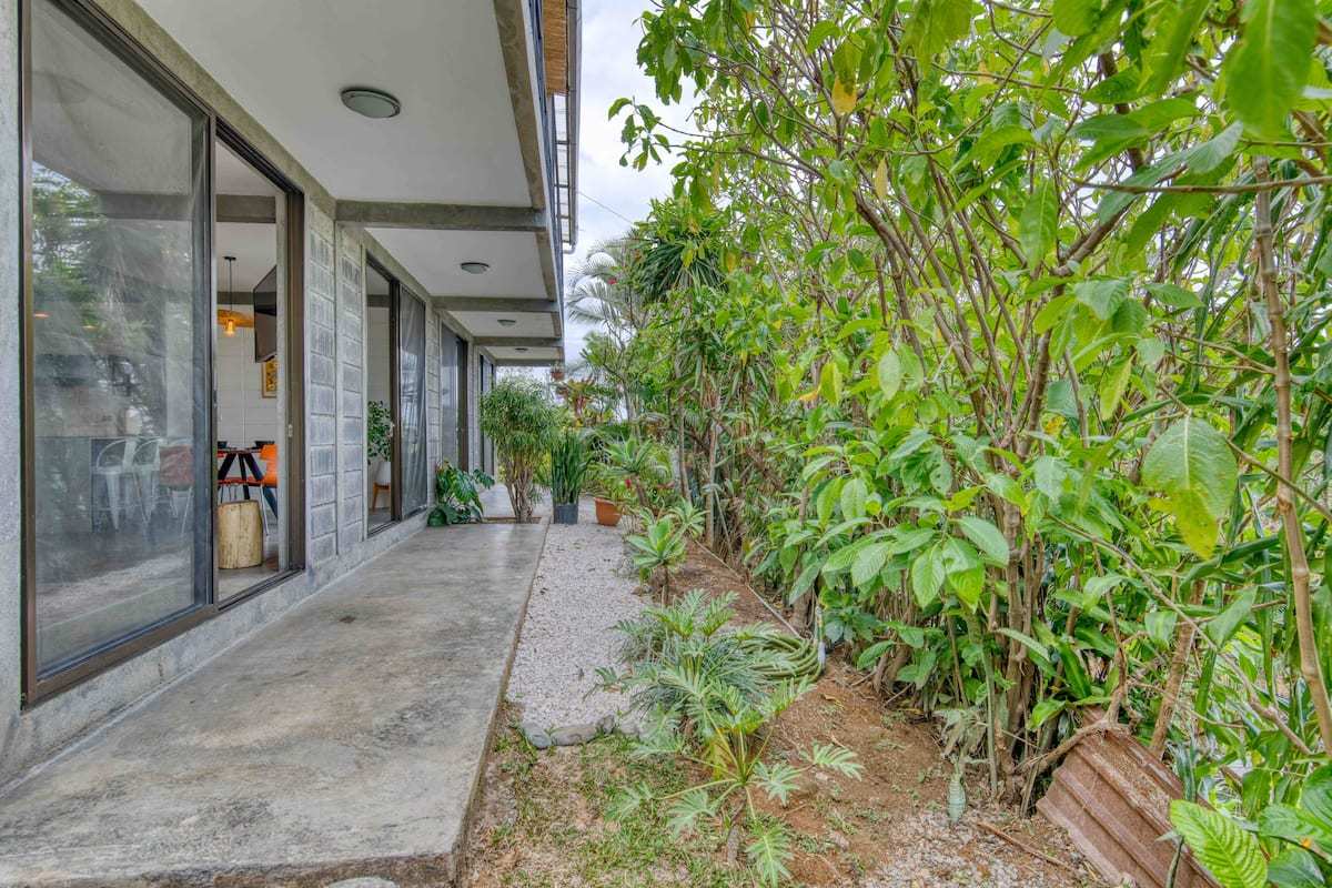 Industrial Rental Apartment Complex, Ciudad Colon, San Jose