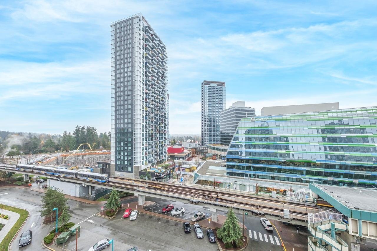 1102-9887 Whalley Blvd