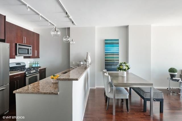 123 S Green St #1110B