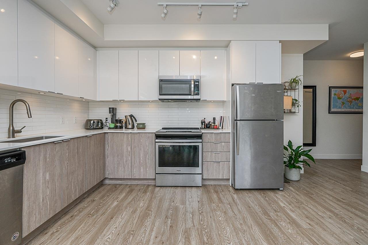 404-37881 Cleveland Ave