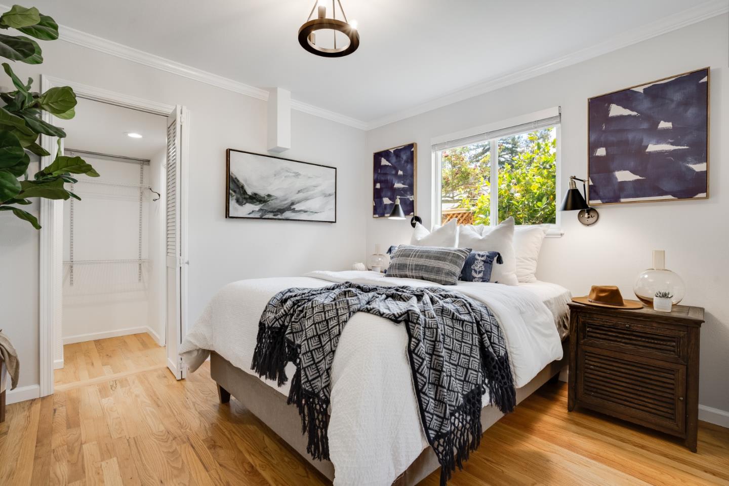 15720 Loma Vista Ave, Los Gatos, CA 95032-3637