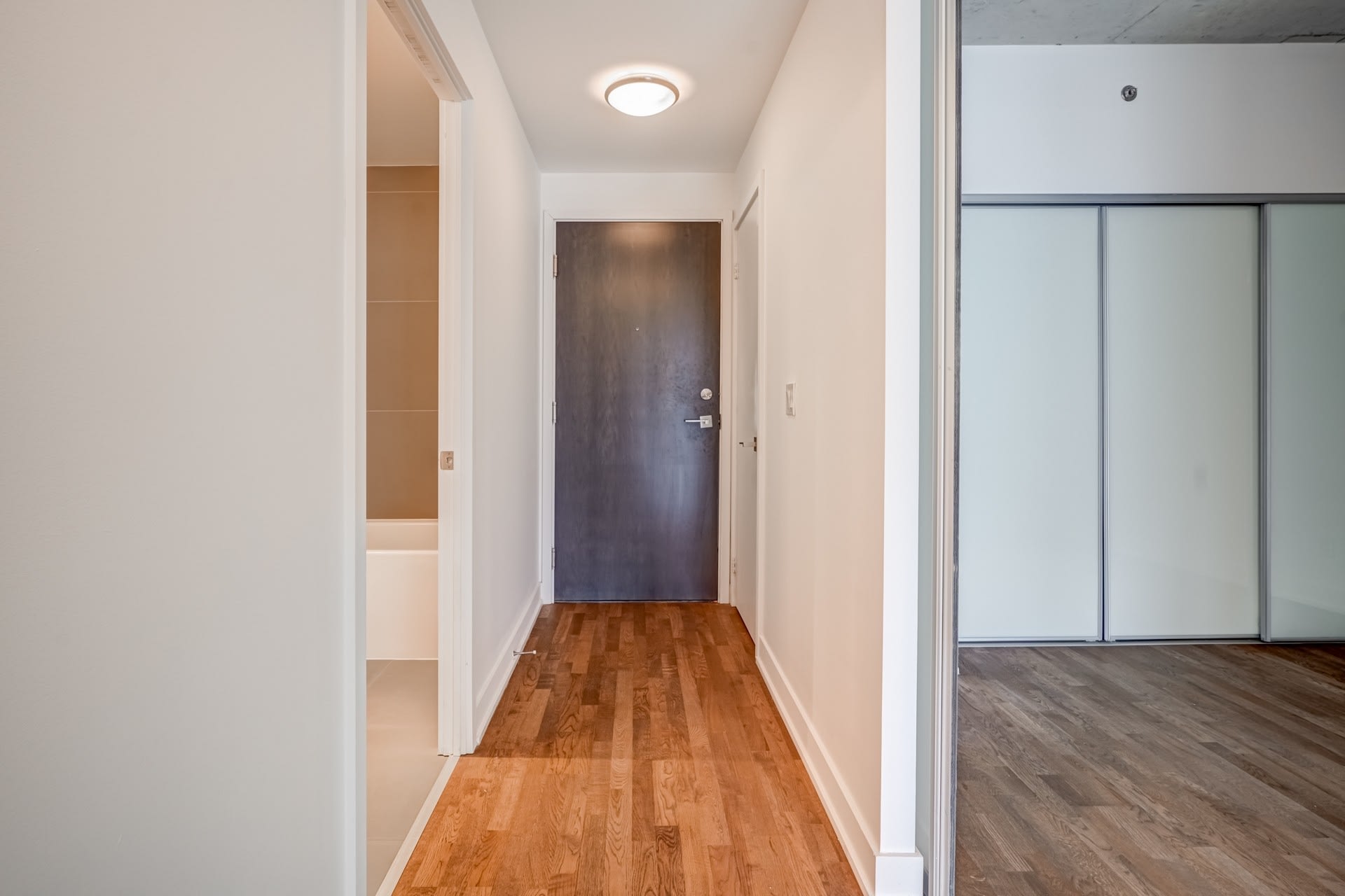 Fabulous 2 Bedroom, 2 Bath Suite