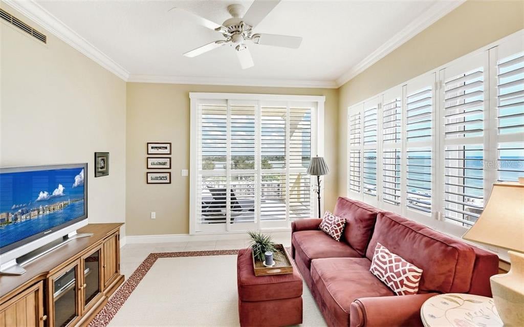 2050 Benjamin Franklin Drive Unit: B903
