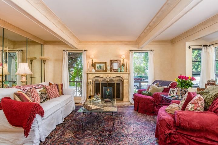 3315 LOS PINOS DR