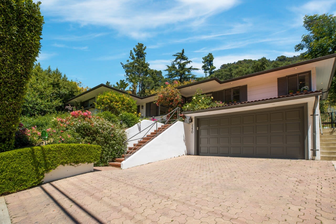2250 Bowmont Drive