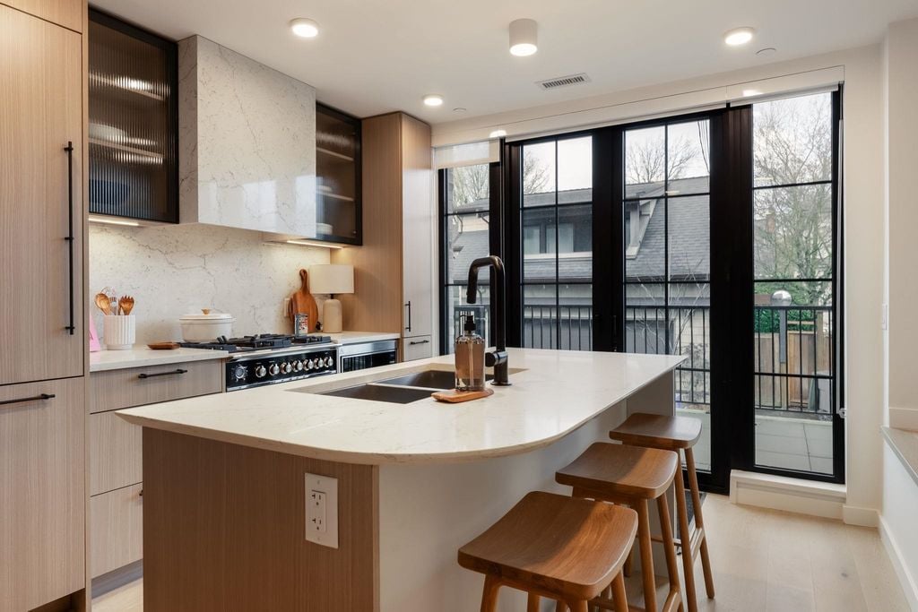 197 W King Edward Avenue, Vancouver