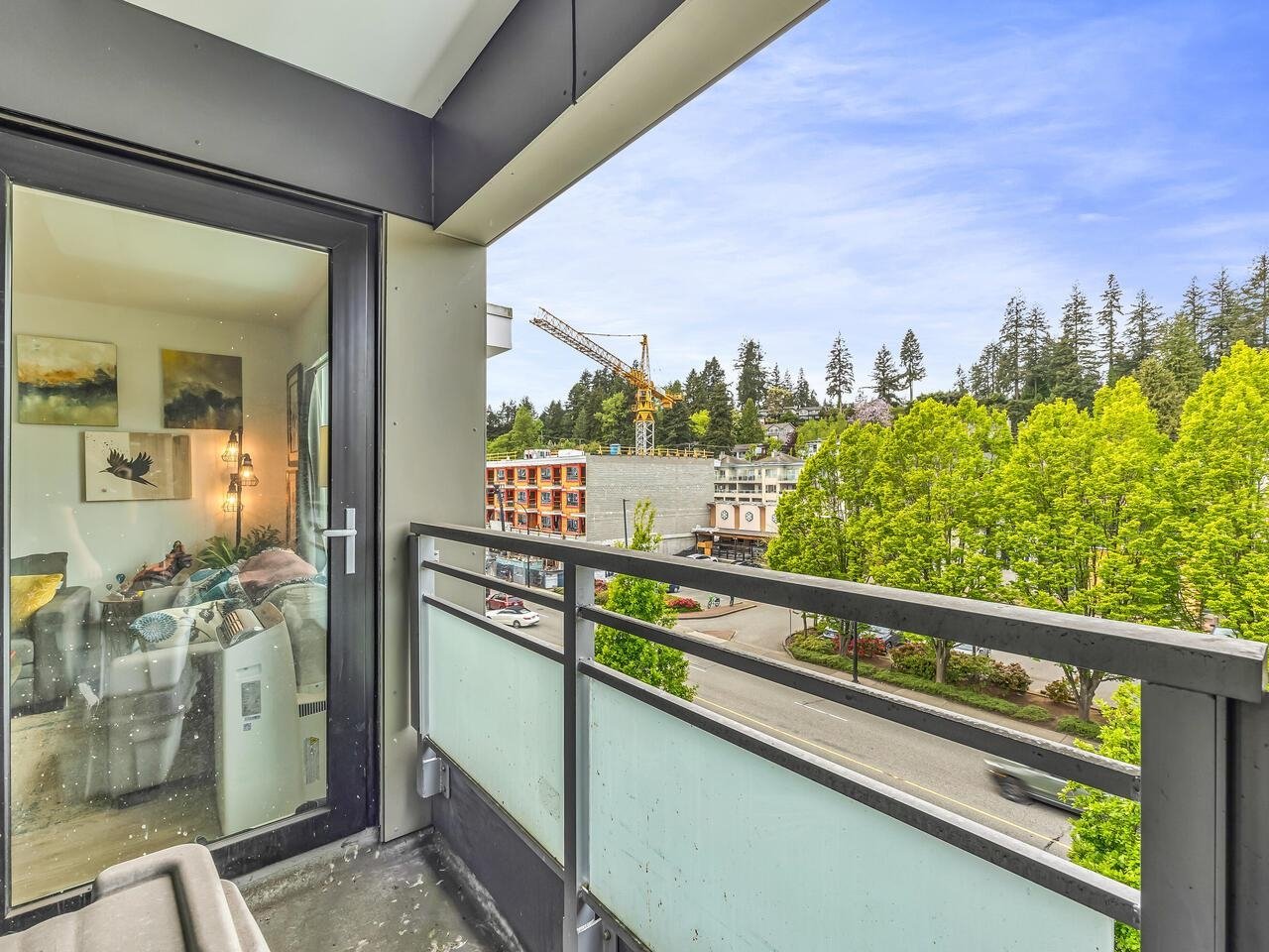 410-1061 Marine Dr