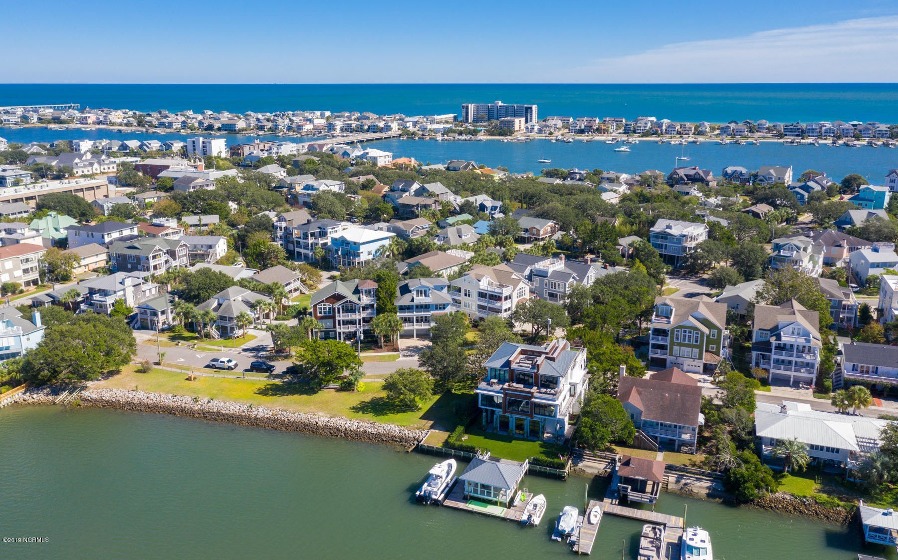 103 Island Dr