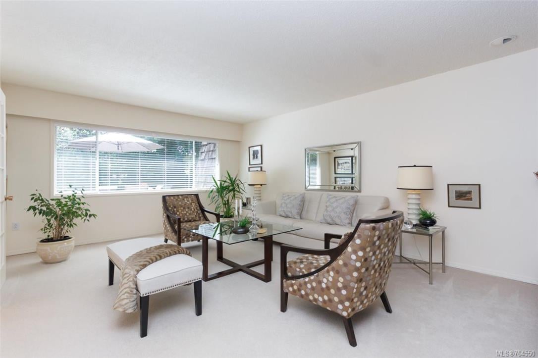 1035 Marchant Rd