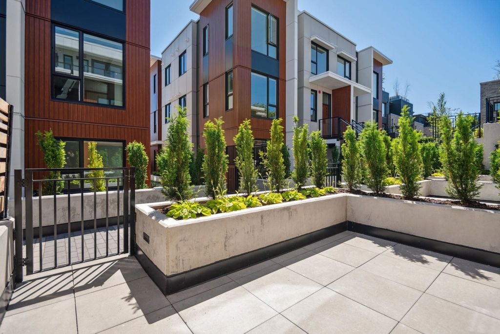 725 W 49 Avenue 123, Vancouver