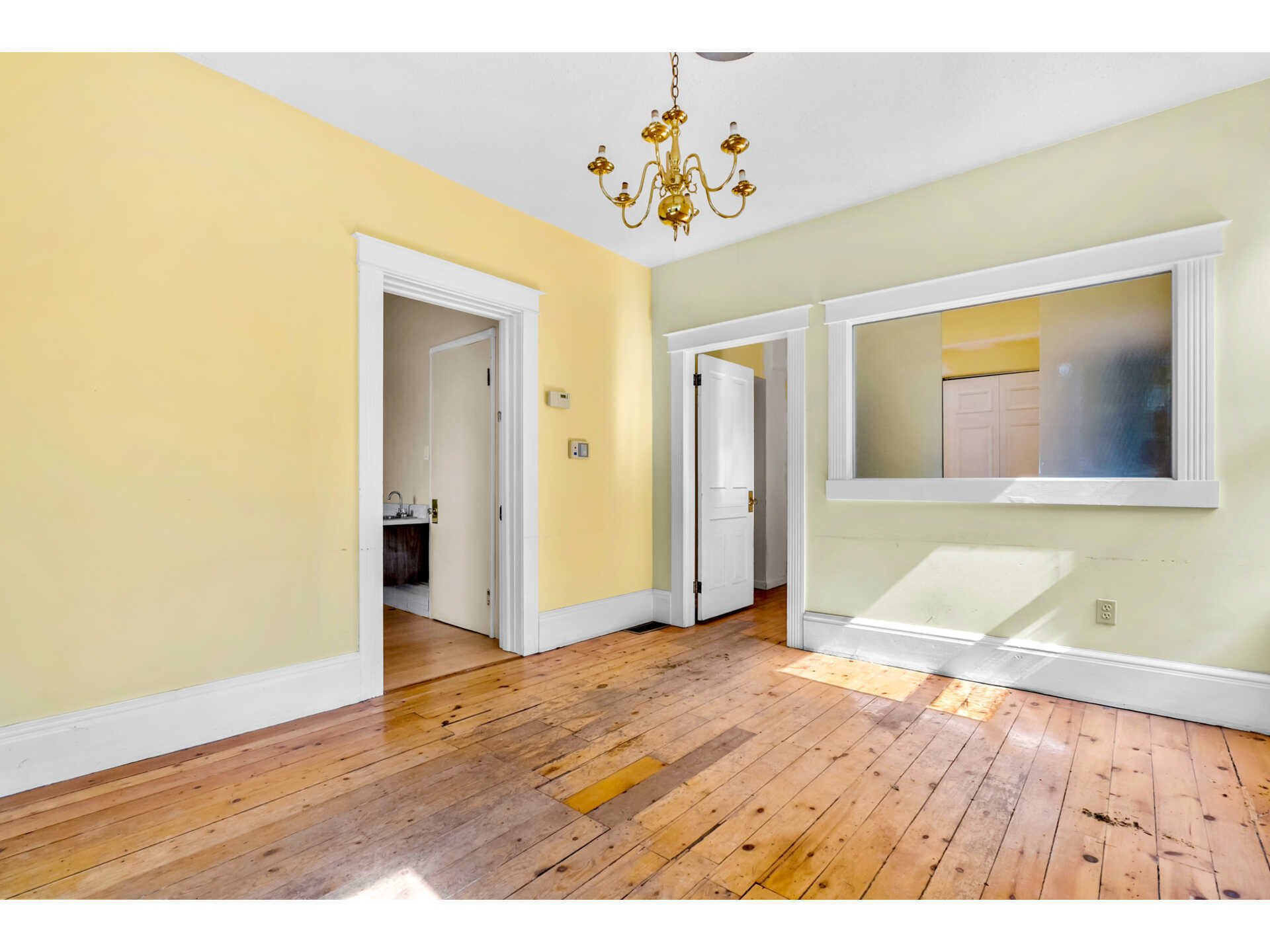 131 Chisholm St