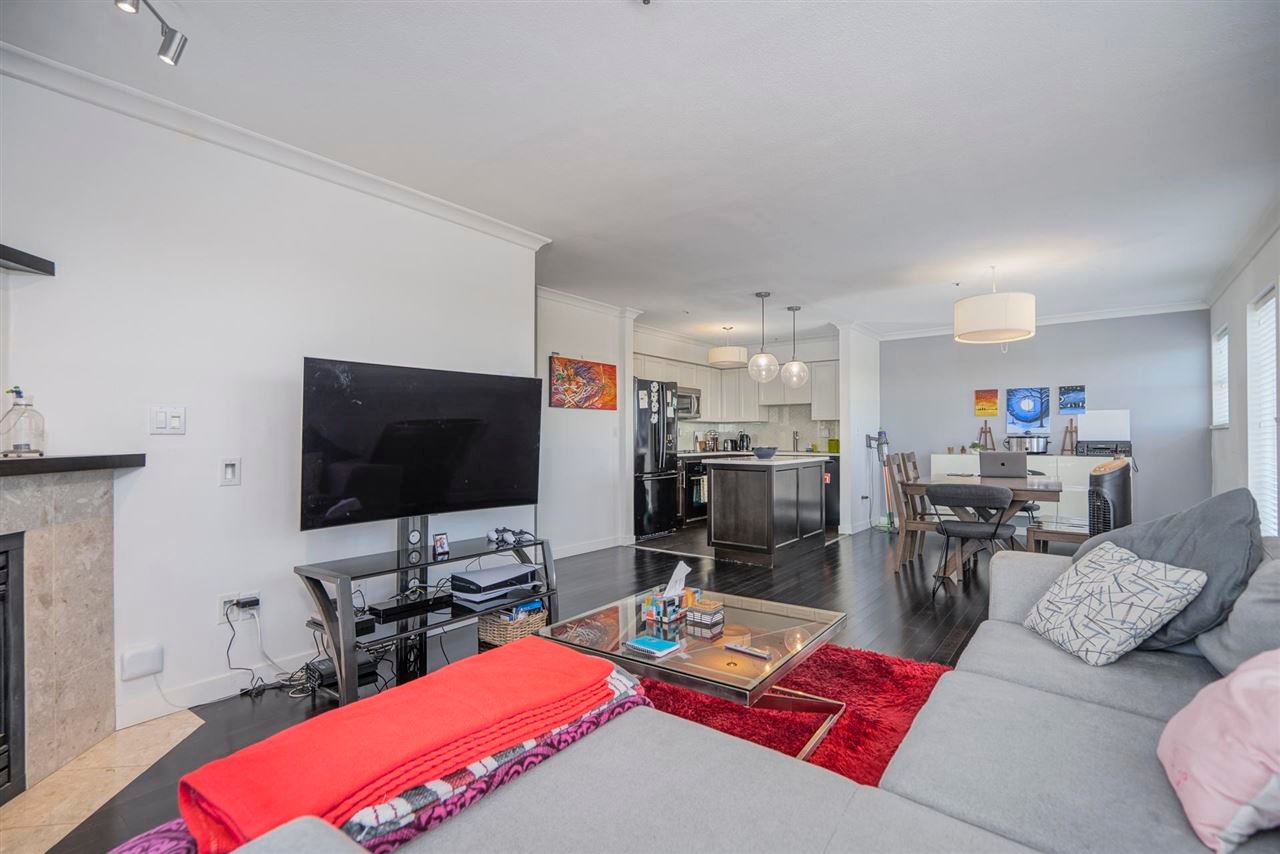 401-3308 Vanness Ave
