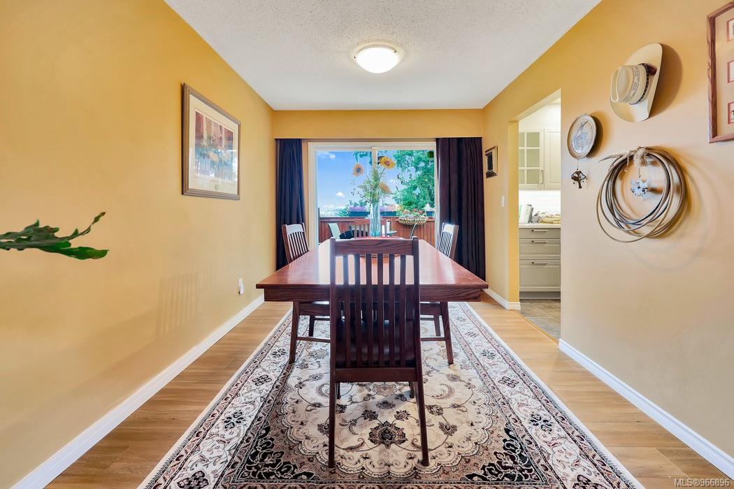 403 Dressler Rd