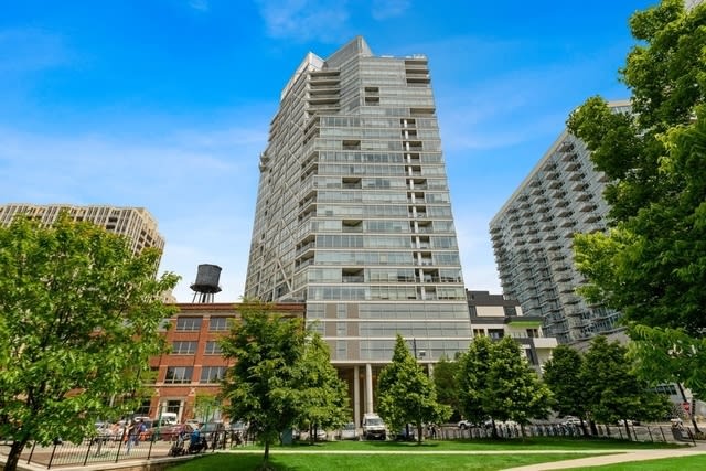 510 W Erie St #2301