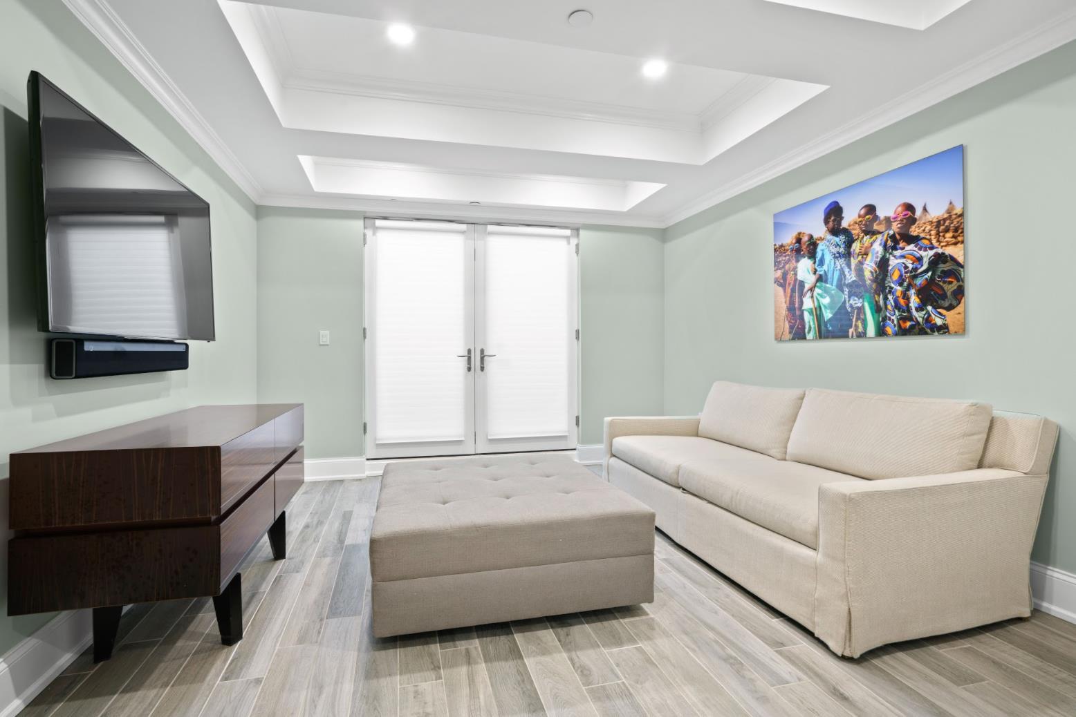 227 East 67th Street, Apt M-1