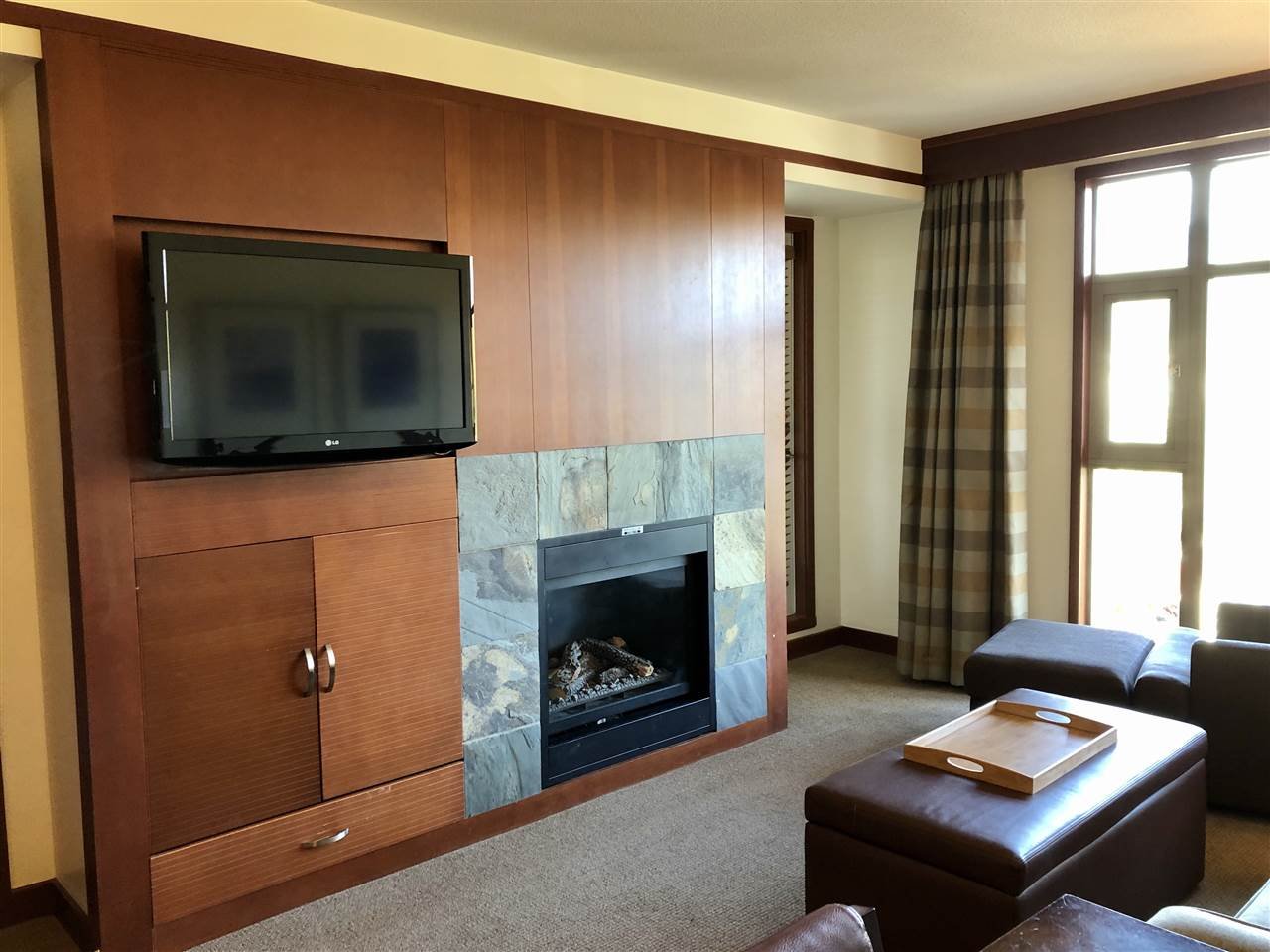 4299 Blackcomb Wy