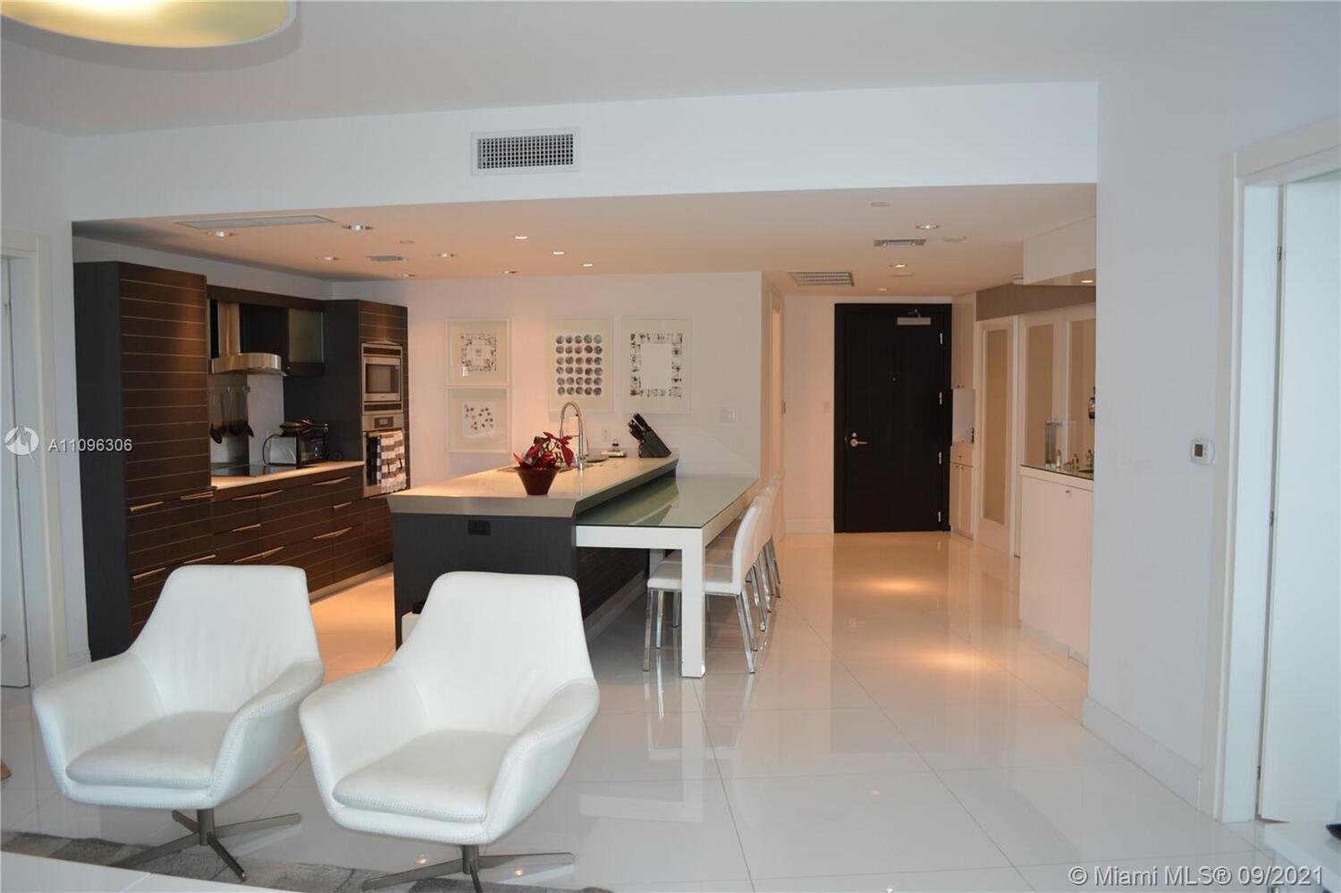 200 Biscayne Blvd Way, #3308  