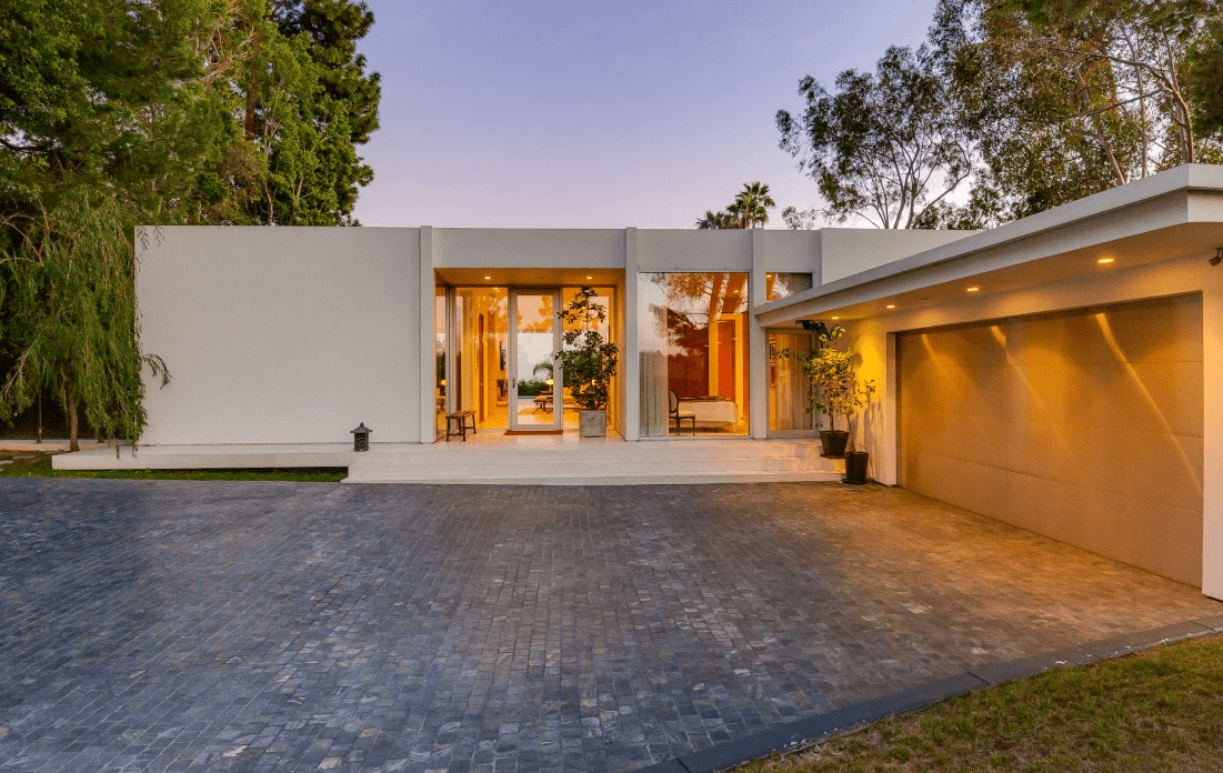 LA Times: Edmonton Oilers Owner Buys in Bel-Air