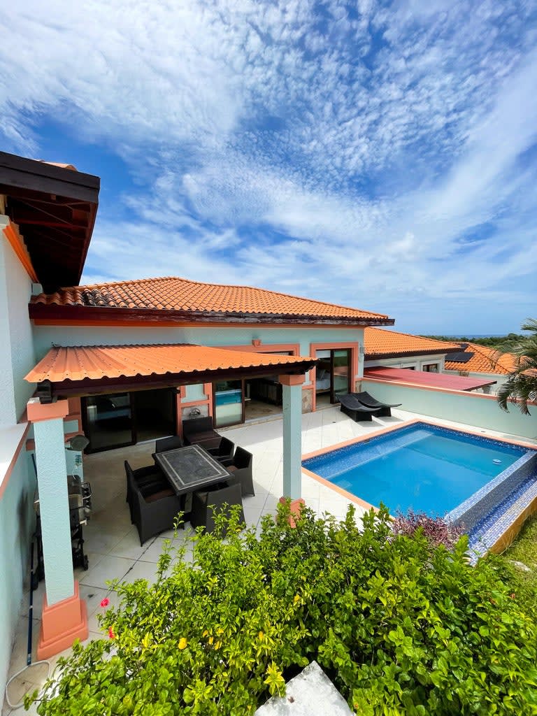 Villa 1305, Pristine Bay, Luxury