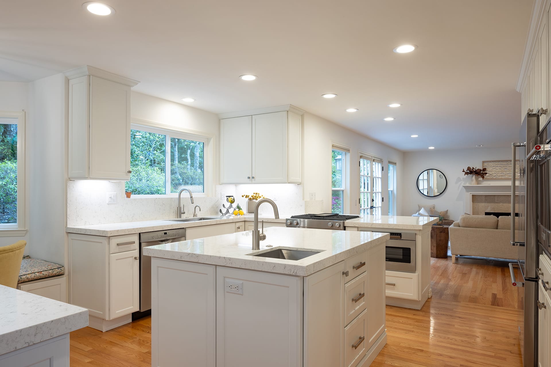 Spacious Monterey Haven - 450 Dry Creek Road