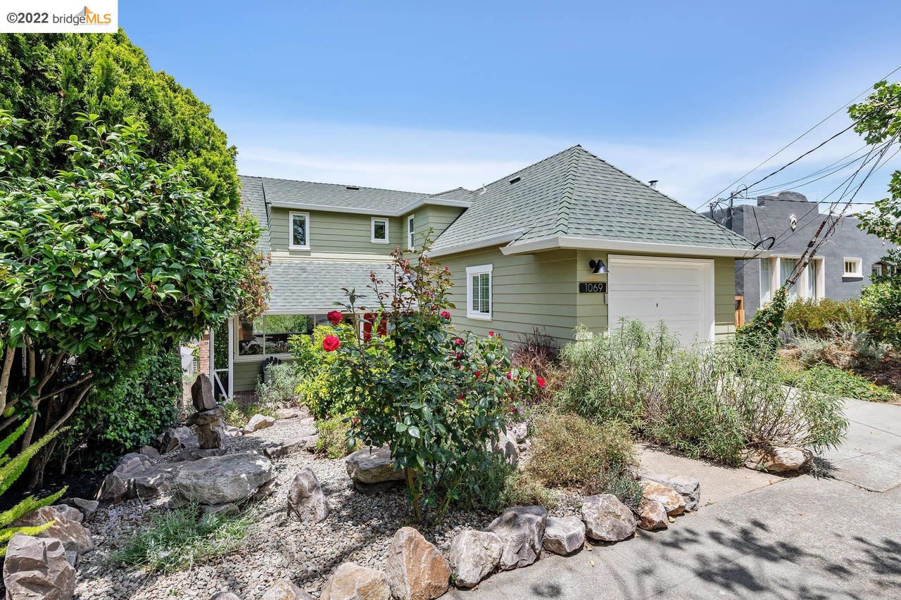 1069 Rose Ave