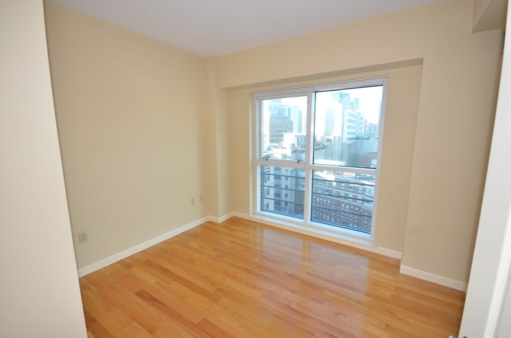 1 Nassau Street Unit: 1705