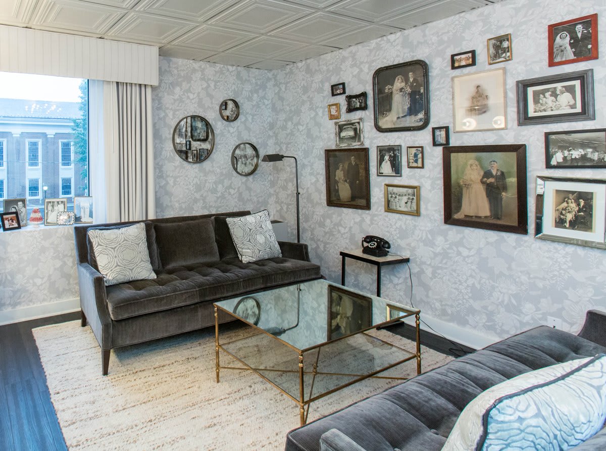hotel chic NEST Magazine